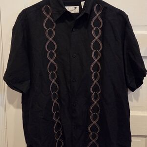 Men's Black Short Sleeve Embroidered Shirt From Havana Shirt Company. Size M.